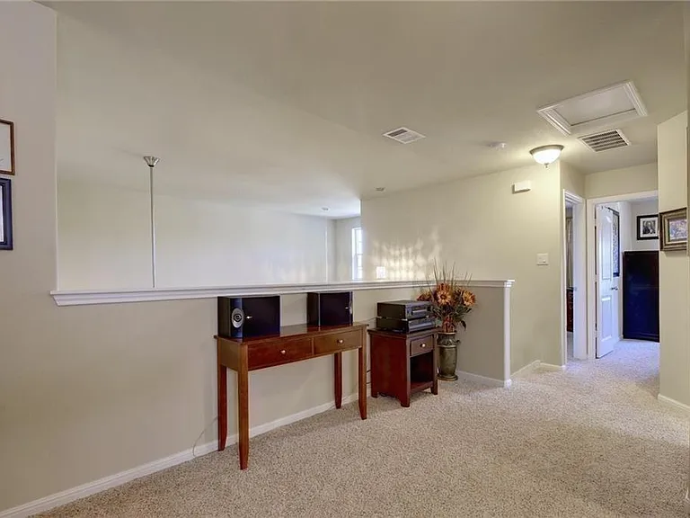 1505 Beebrush Ln — Photo 4