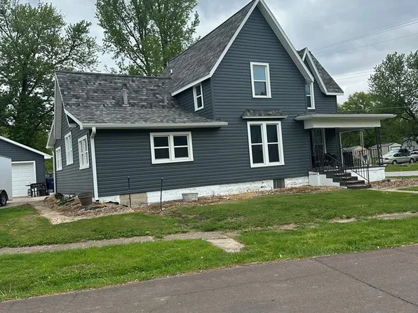 306 W Prairie St, Brookfield, MO 64628