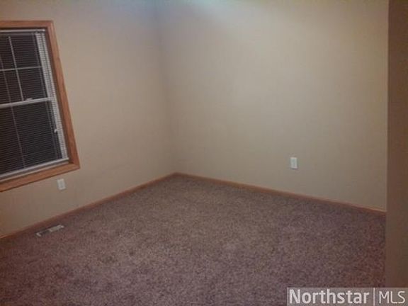 4th image of 638 Gateway Pl