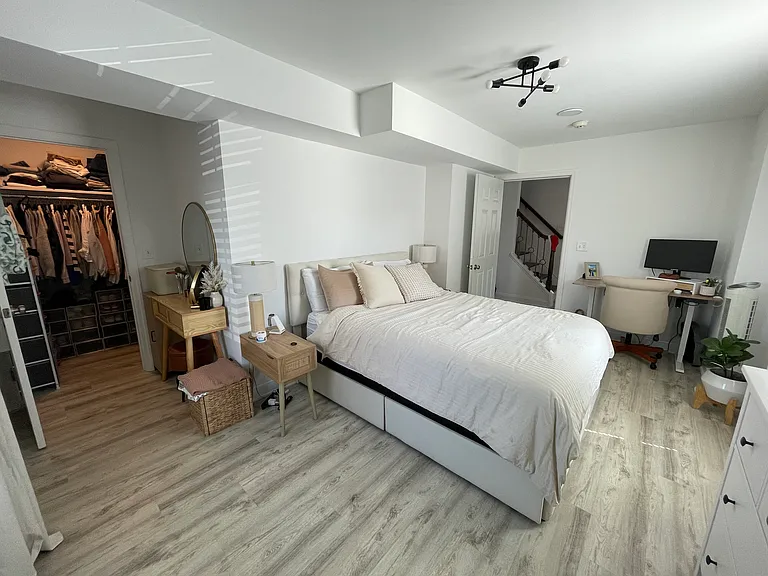 Additional room for sitting area or beauty desk plus a walk in closet
