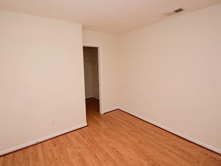 5062 Glen Canyon Dr — Photo 26