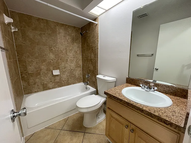 208 S Habana Ave #208F — Photo 12