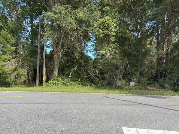 2593 Oak St, Lanark Village, FL 32323