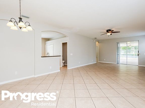 4th image of 8513 Deer Chase Dr