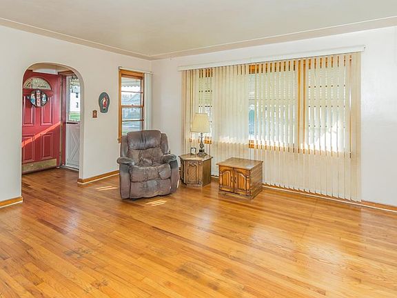 4th image of 1234 W 22nd St