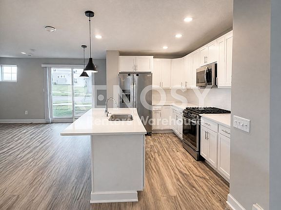 5th image of 10598 Weston Way N