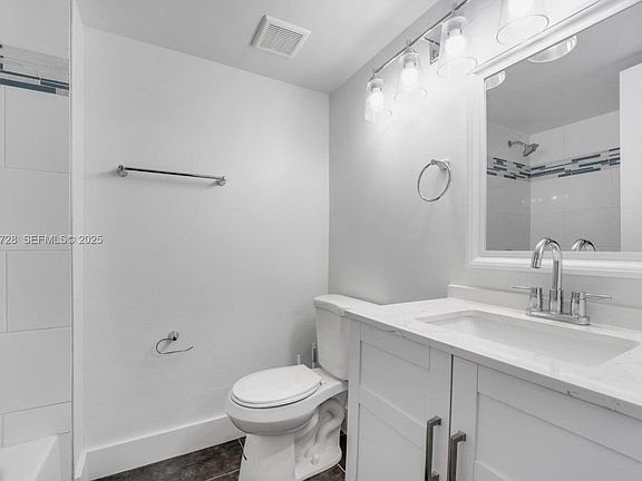 5th image of 18220 Mediterranean Blvd #6