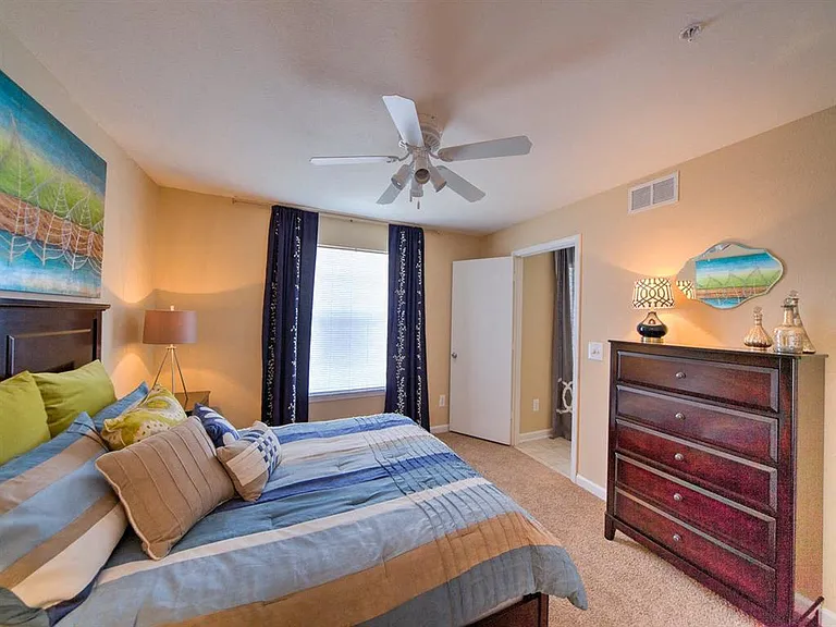 Thomas Chase Apartments — Photo 17