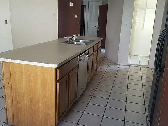 5th image of 202 Mineola Cir
