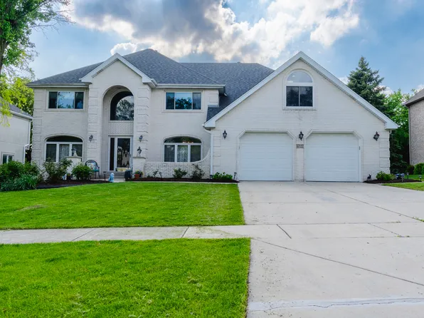 6722 Sweetbriar Ln, Darien, IL 60561