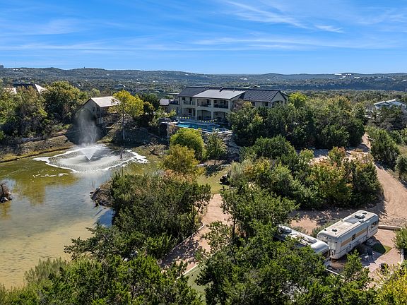 4th image of 608-610 Crystal Creek Dr
