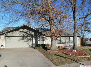 3317 S Ash Pl, Broken Arrow, OK 74012