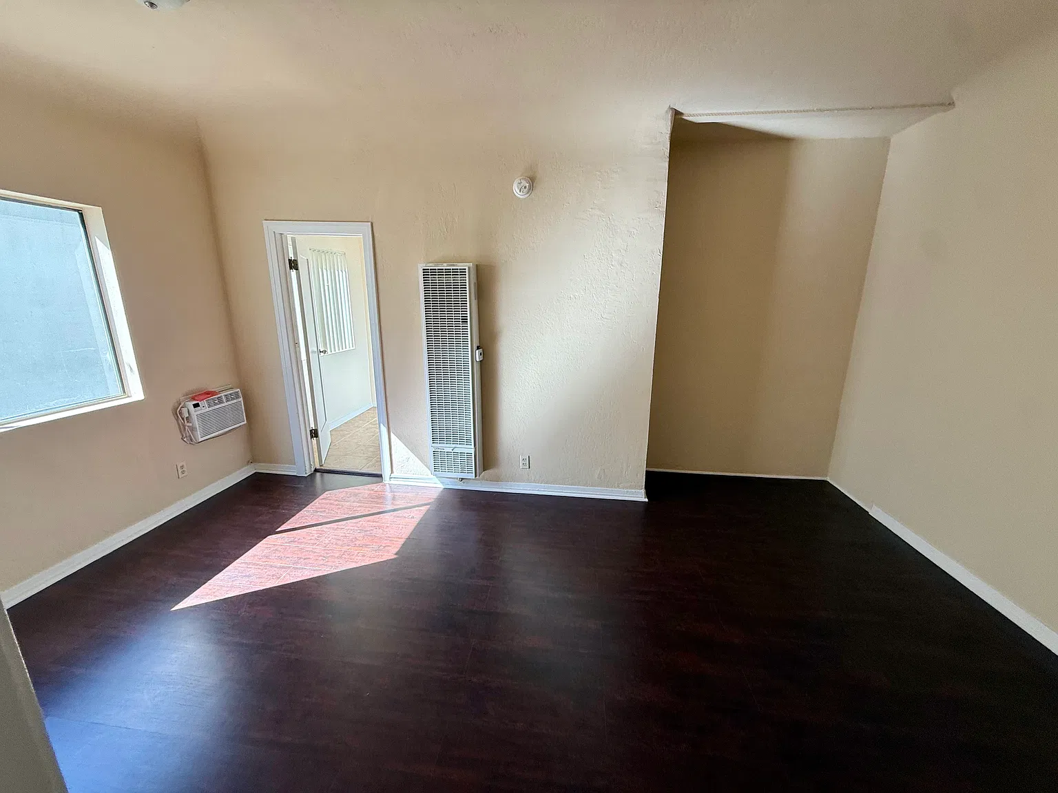 Studio, $1,395 — Photo 3
