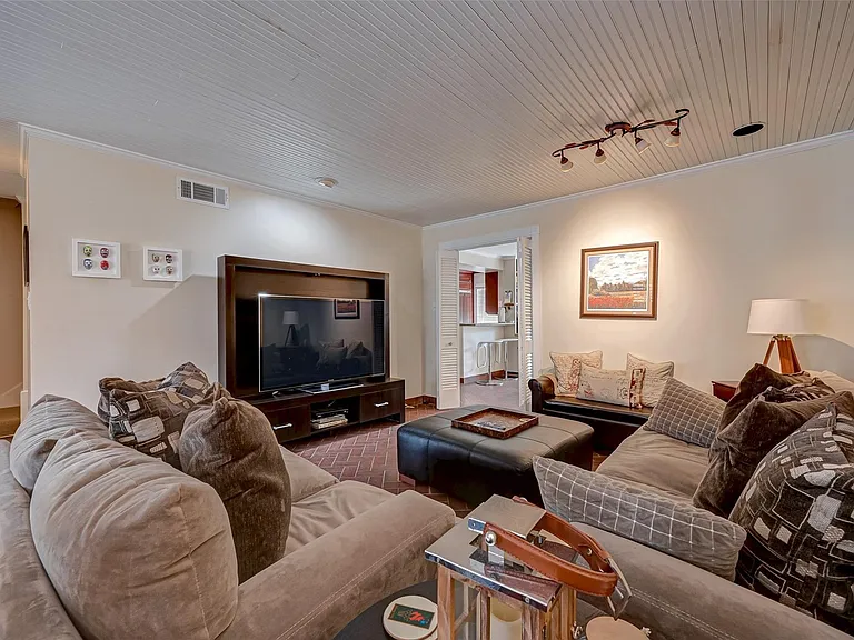6329 Del Monte Dr #100 — Photo 10