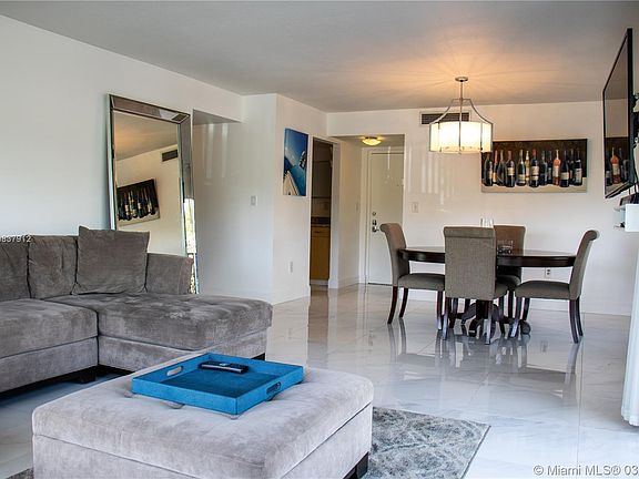2nd image of 13020 SW 92nd Ave APT A204