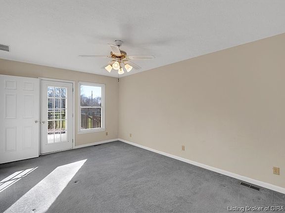 3rd image of 1985 Kennedy Drive NW