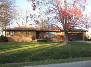 1344 Airport Rd, Lincoln, IL 62656