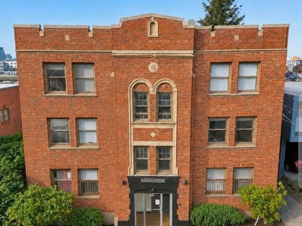 315 12th Avenue E, Seattle, WA 98102