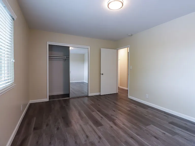 972 College Drive — Photo 12