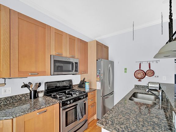 4th image of 1314 W North Shore Ave APT 1S