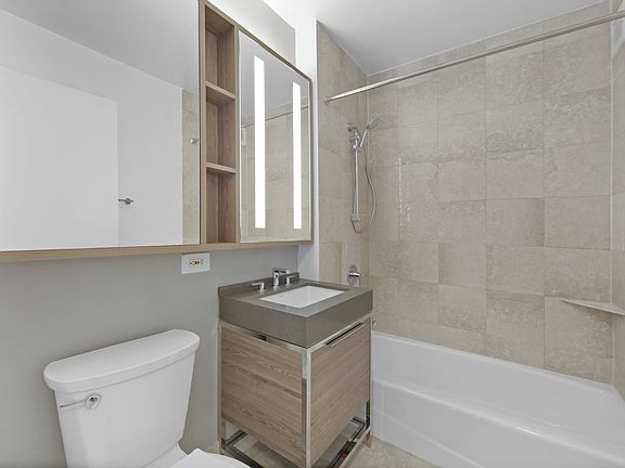 5th image of 77 W 24th St APT 20E