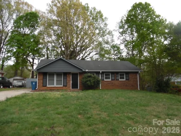 5313 Larewood Dr, Harrisburg, NC 28215