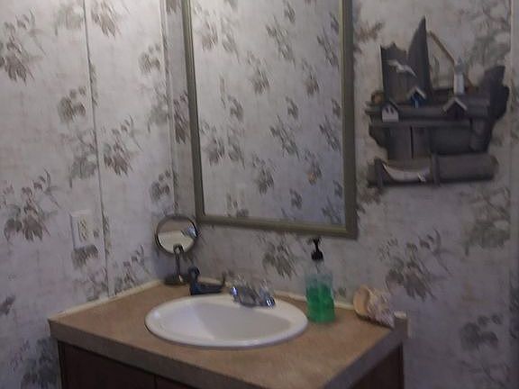 2nd small vanity Airbnb side