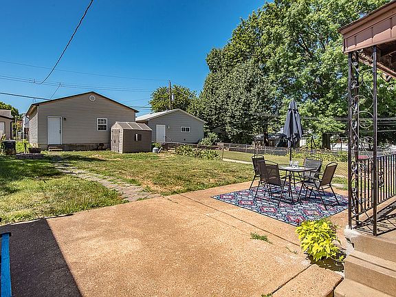 4th image of 5532 Shaw Ave