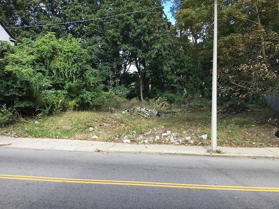 1st image of 160 Geneva Ave