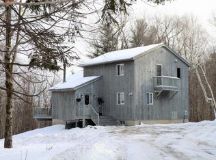 572 Ymca Rd, Becket, MA 01223