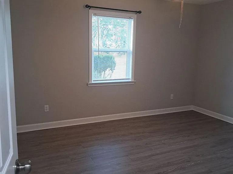 5921 Howard Rd — Photo 13