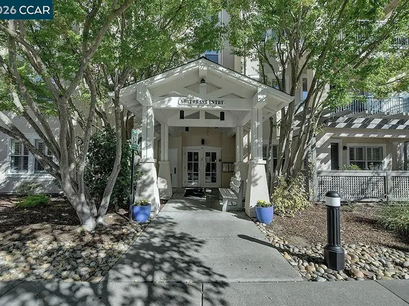 1840 Tice Creek Dr APT 2417, Walnut Creek, CA 94595