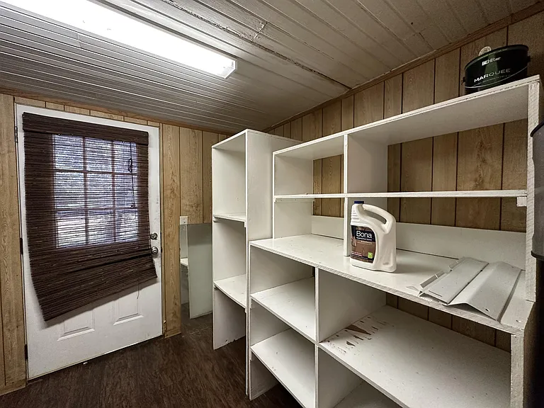 208 N Bowie St — Photo 14
