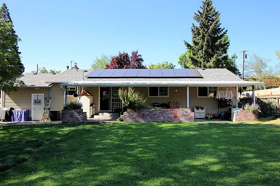 1410 E Jackson St photo 1