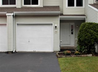 70 Belmont Ln, Saratoga Springs, NY 12866