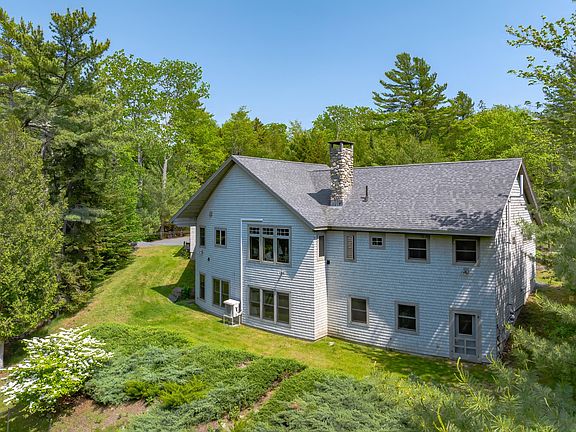 2nd image of 28 Ridgewood Lane