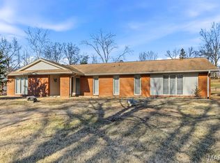 416 Brooktree Dr, Ballwin, MO 63011