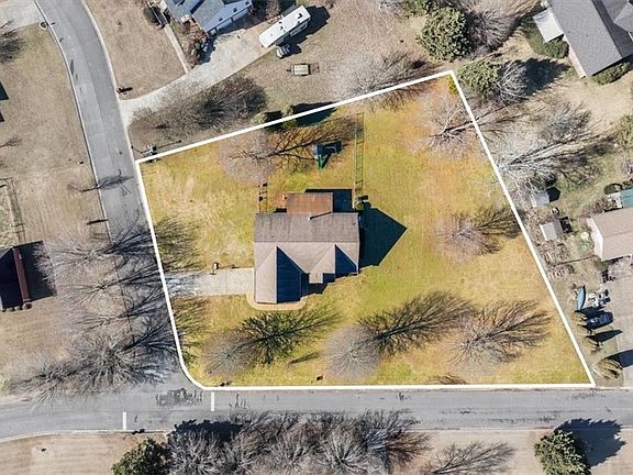 2nd image of 37 Heather Cir