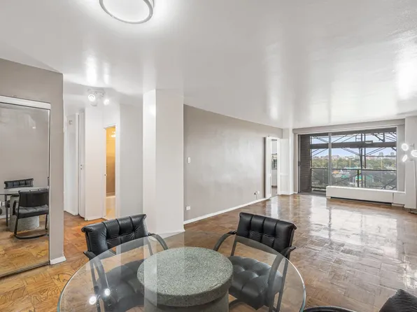 61-20 Grand Cent Parkway image 3 of 18