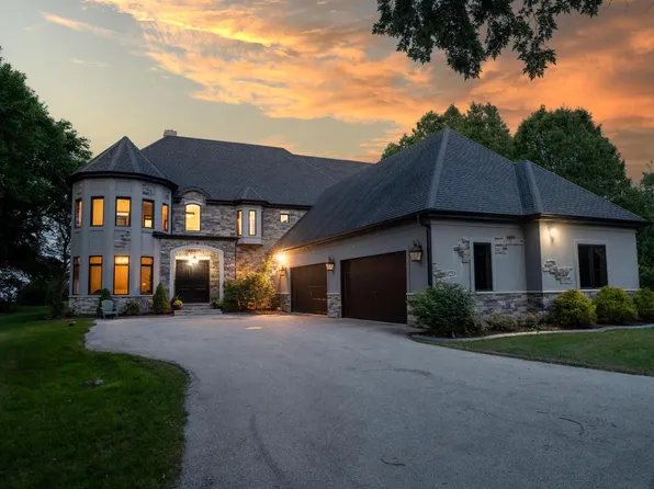 12420 North Lake Shore DRIVE, Mequon, WI 53092