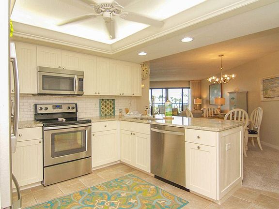 4th image of 2445 W Gulf Dr