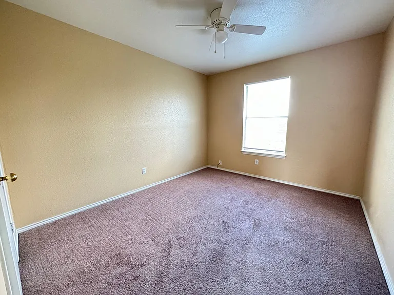 1601 Cedarhill Dr — Photo 9