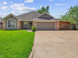 546 Banks St, College Station, TX 77840