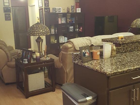 3rd image of 4387 Woodstock Dr