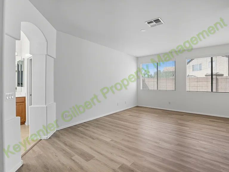 33958 N Barbara Dr — Photo 20