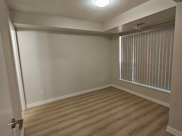 151 Village Green Sq #506 — Photo 11
