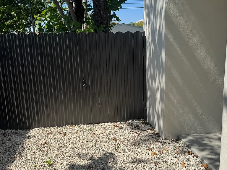 5871 SW 42nd St — Photo 10