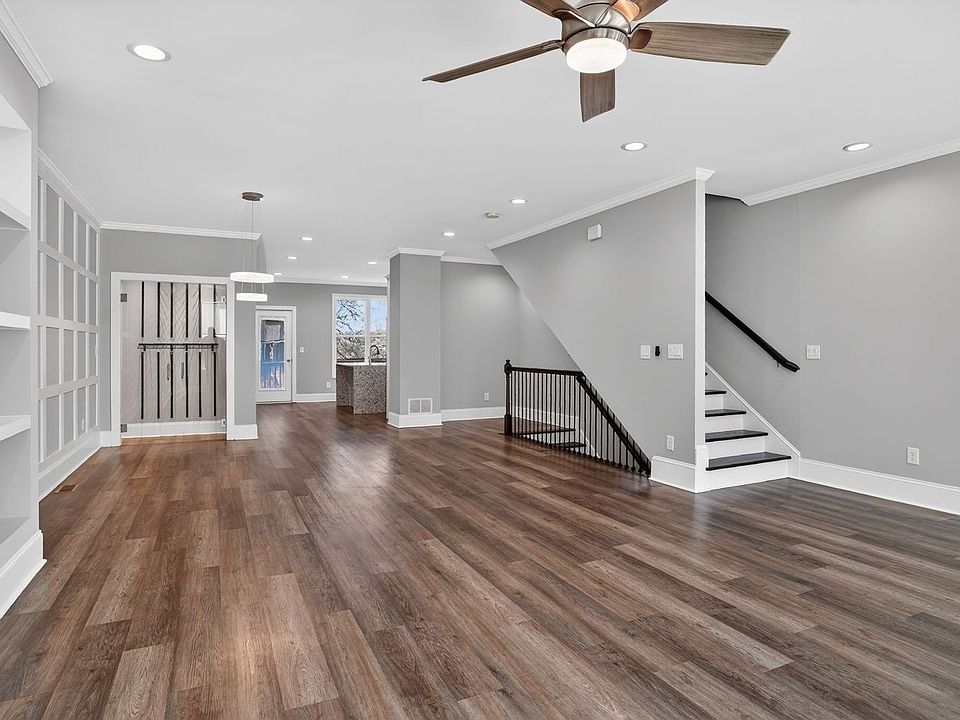 1st image of 166 Vanira Ave SE APT 2