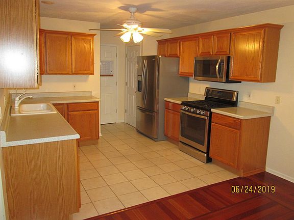 3rd image of 4179 Riverwood Dr