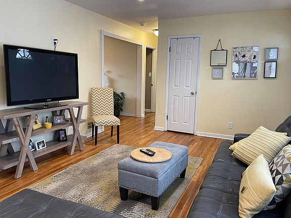 4th image of 1319 Wetsell Ave